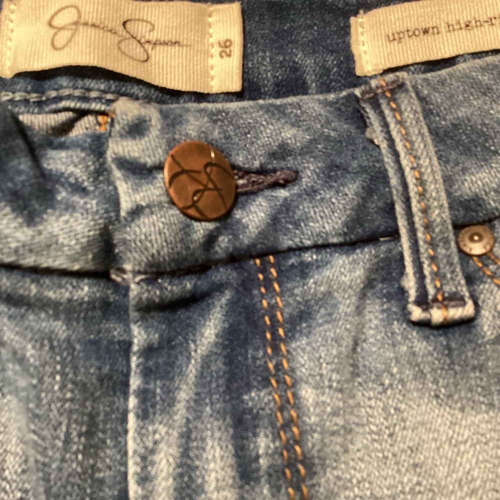 Jessica Simpson High Rise Short - Picture 4 of 8